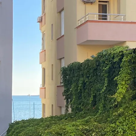 Ambra * Durrës